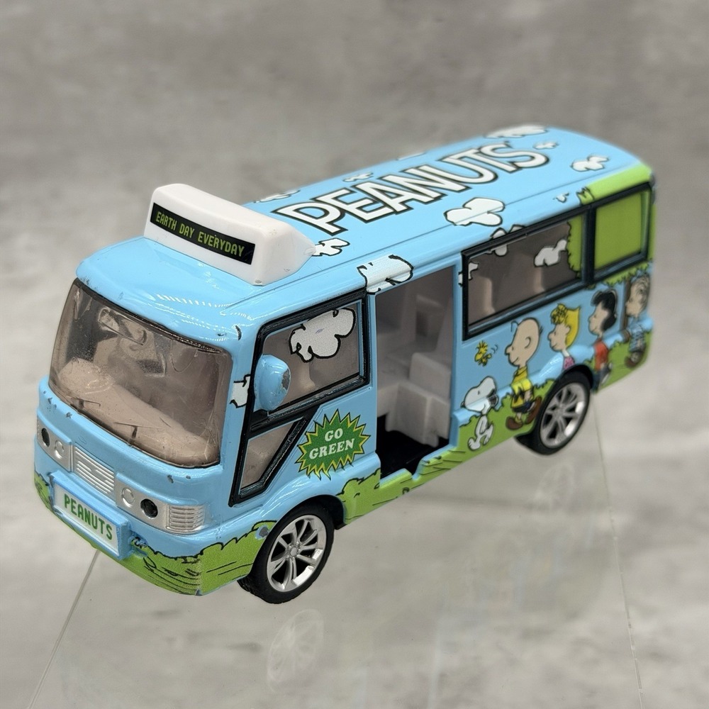 Peanuts Diecast Pull Back Bus Major Trading Inc Metal